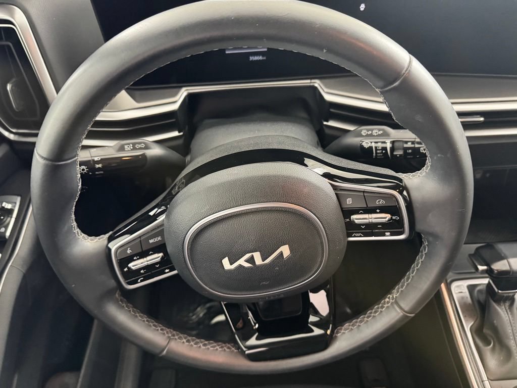 Used 2025 Kia Sorento S AWD/4WD image 23