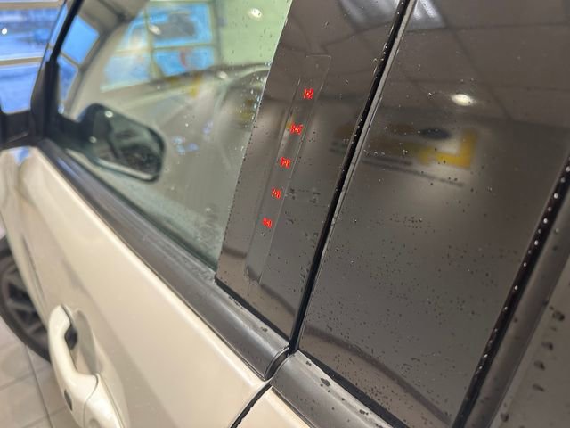 Used 2018 Ford Explorer XLT w/ Equipment Group 202A image 14