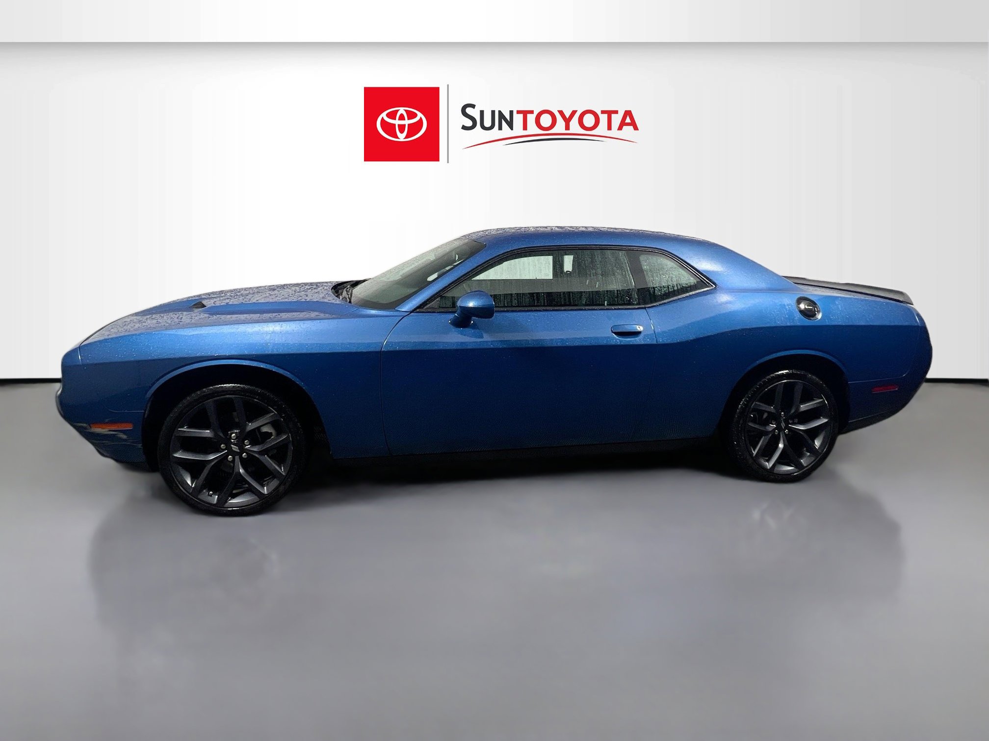 Used 2023 Dodge Challenger SXT w/ Blacktop Package image 7
