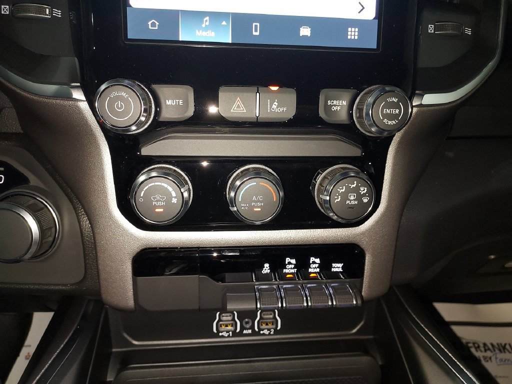 New 2026 RAM 1500 Express AWD/4WD image 25