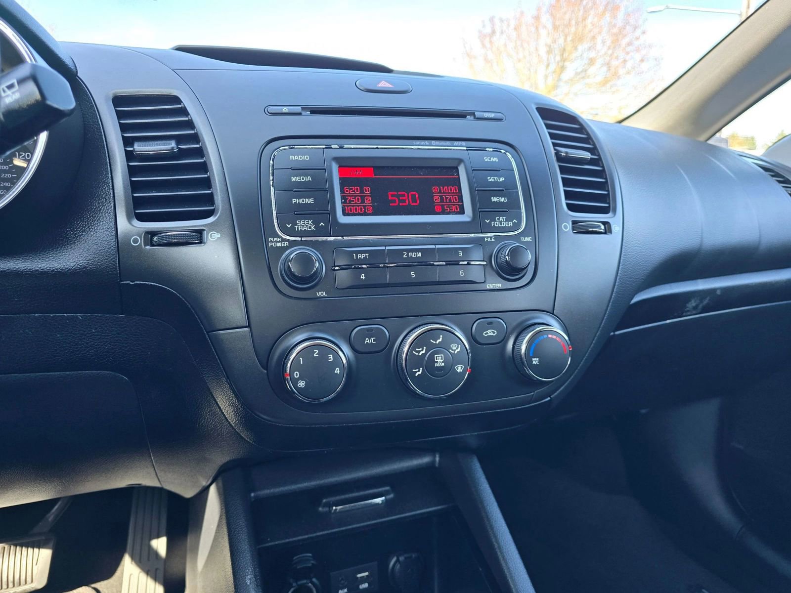 Used 2016 Kia Forte LX image 27