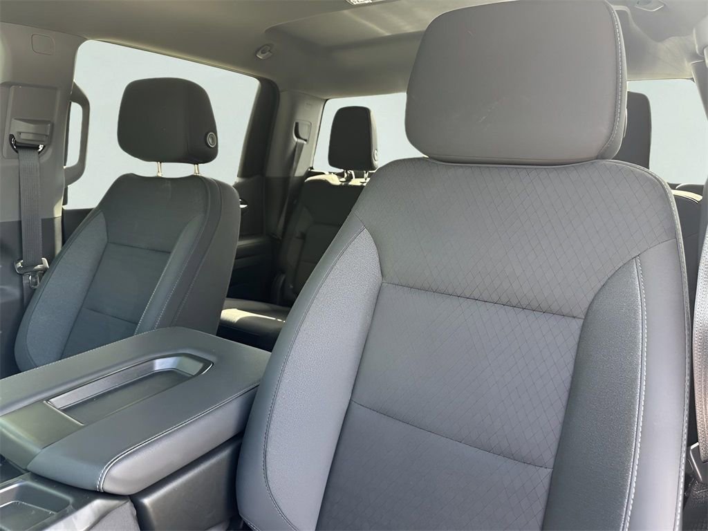 New 2025 GMC Sierra 1500 Elevation image 16