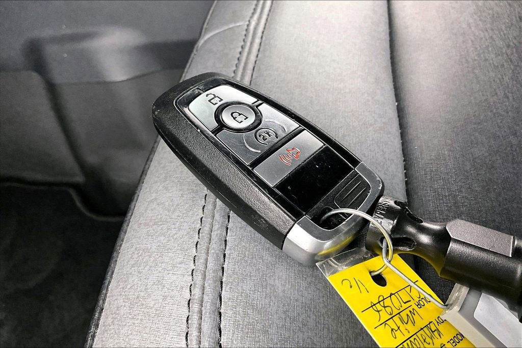 Certified 2023 Ford Bronco Black Diamond image 11