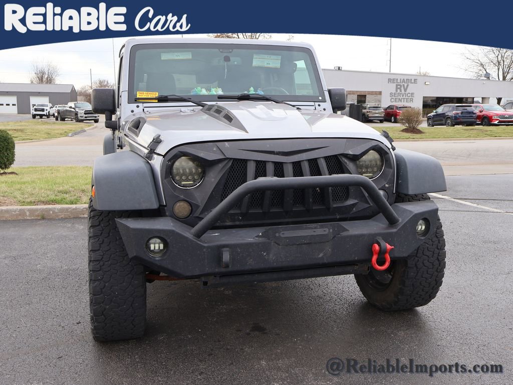 Used 2015 Jeep Wrangler Unlimited Rubicon w/ Connectivity Group image 4
