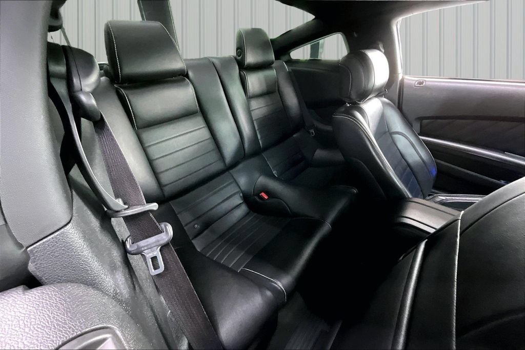 Used 2014 Ford Mustang GT Premium w/ Comfort Package RWD image 26