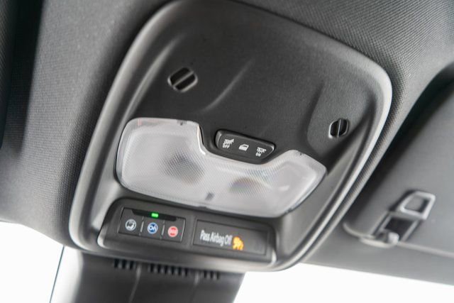 Used 2025 GMC Canyon Elevation image 32