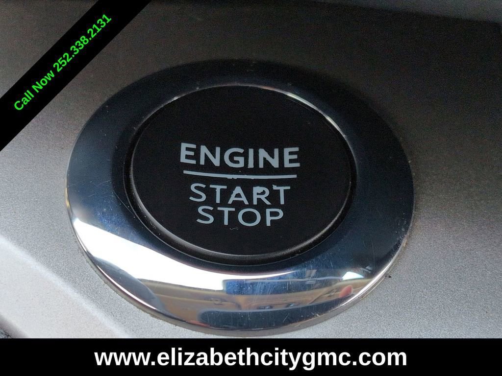 Used 2022 Ford Explorer XLT w/ Equipment Group 202A RWD image 32