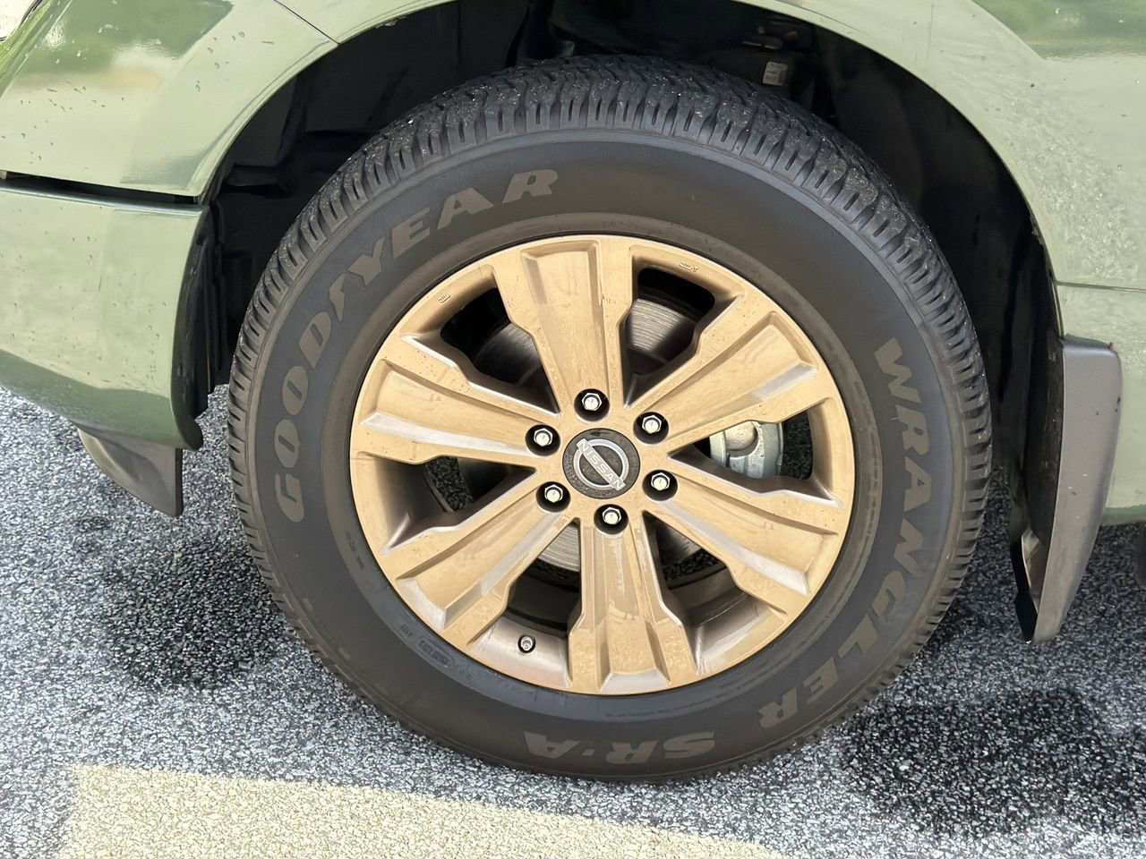 Certified 2024 Nissan Titan SV w/ SV Bronze Edition Package RWD image 32