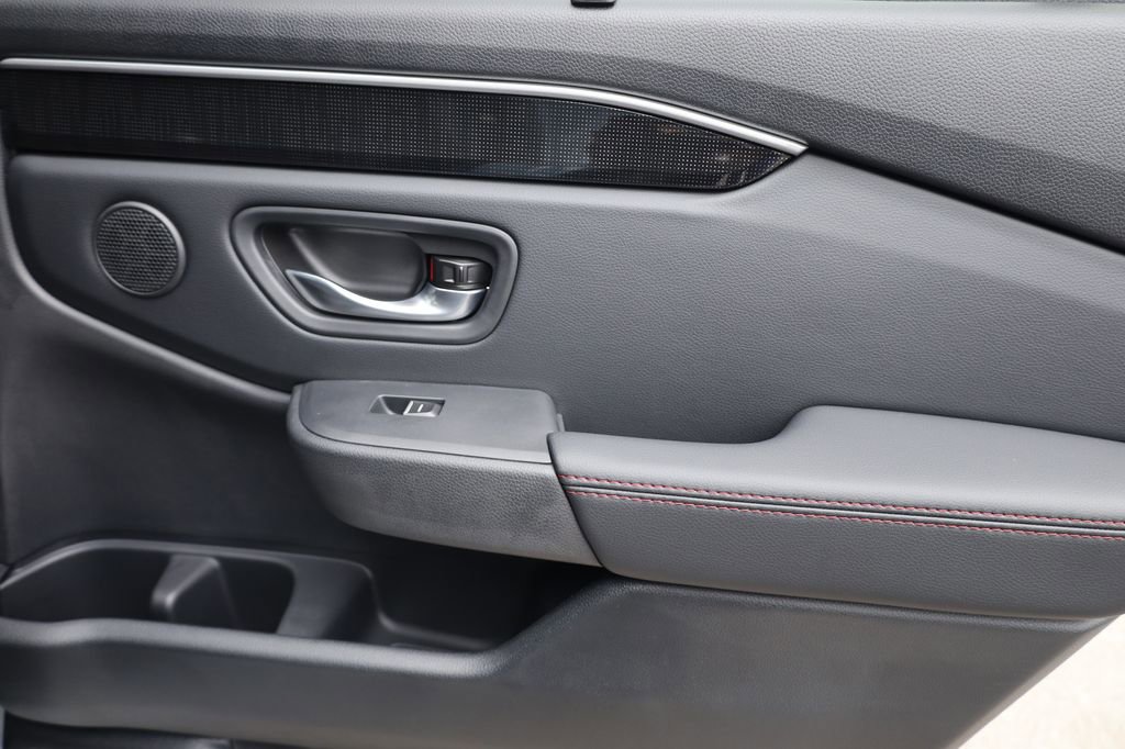 New 2025 Honda Pilot Black Edition image 34