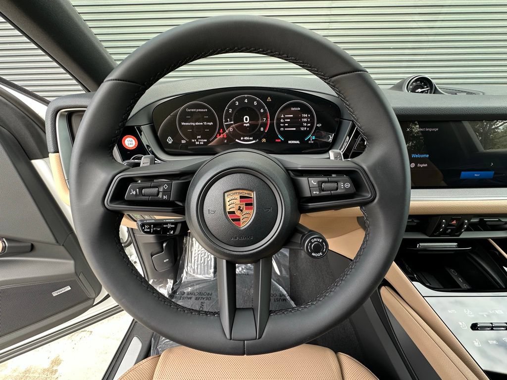 Used 2026 Porsche Cayenne Coupe AWD/4WD image 15