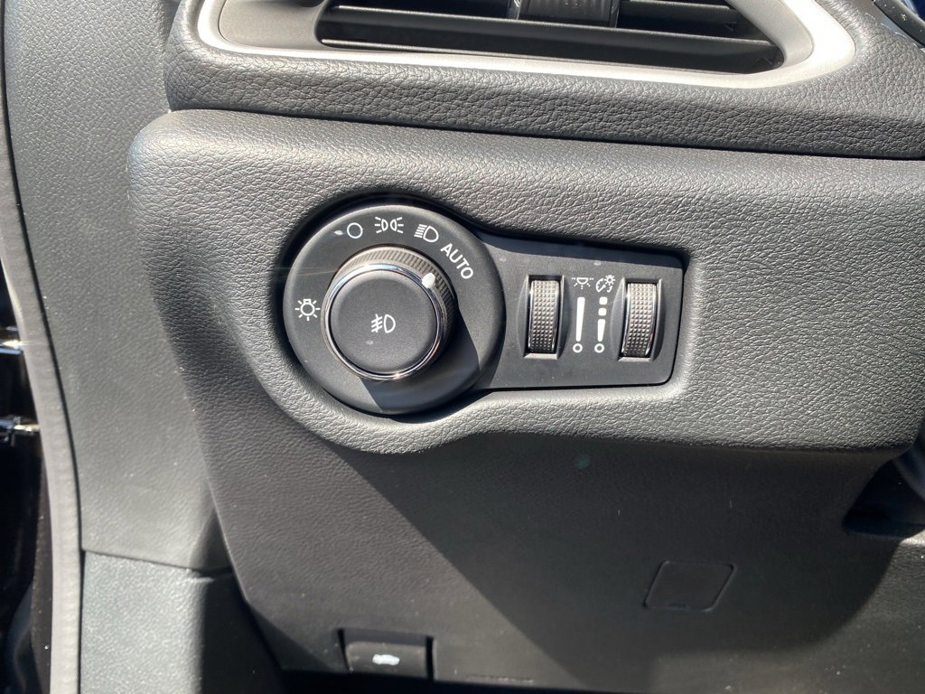 New 2026 Chrysler Pacifica Select w/ S Appearance Package image 21