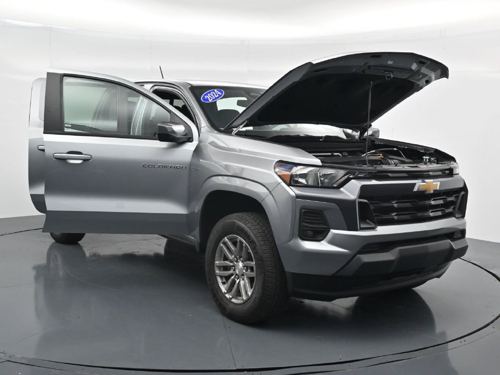 Used 2024 Chevrolet Colorado LT w/ LT Convenience Package RWD image 43