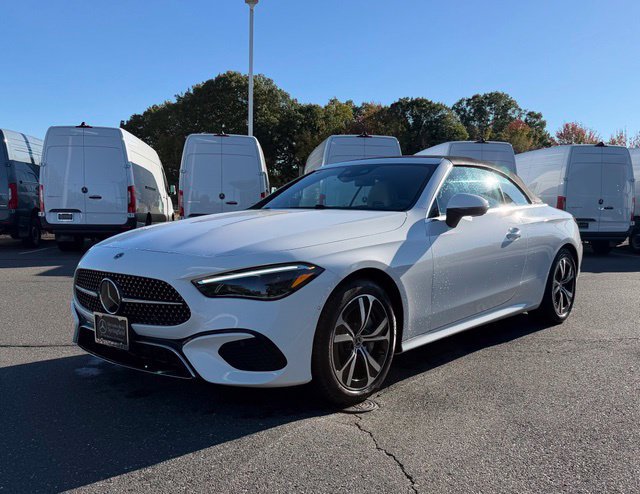 Certified 2026 Mercedes-Benz CLE 300 4MATIC Cabriolet image 3