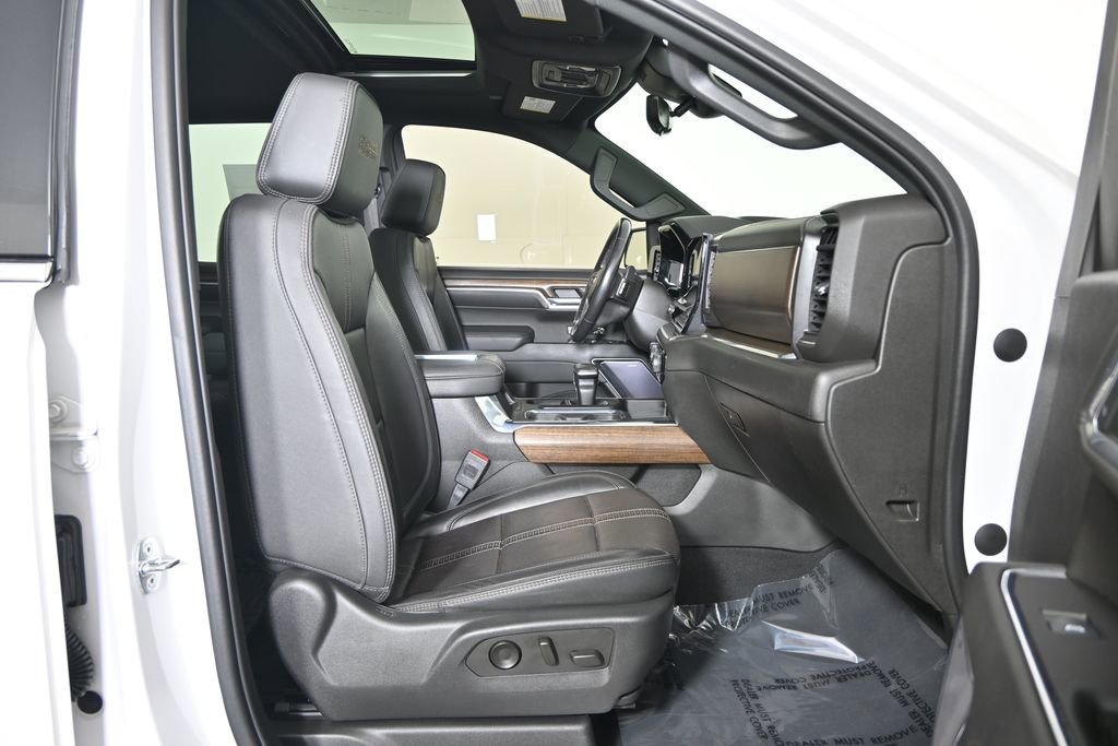 Used 2022 Chevrolet Silverado 1500 High Country w/ High Country Premium Package image 14