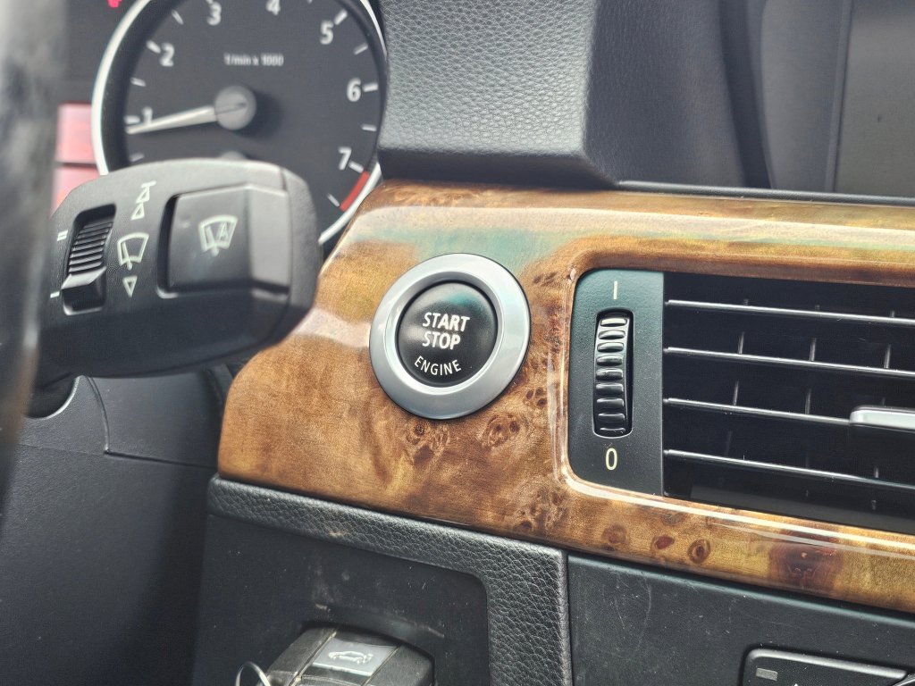 Used 2006 BMW 325xi Sedan image 7