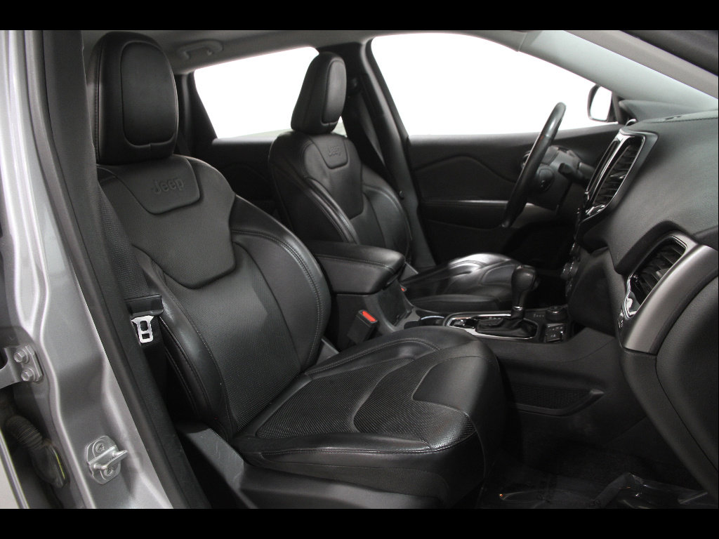 Used 2019 Jeep Cherokee Limited AWD/4WD image 16