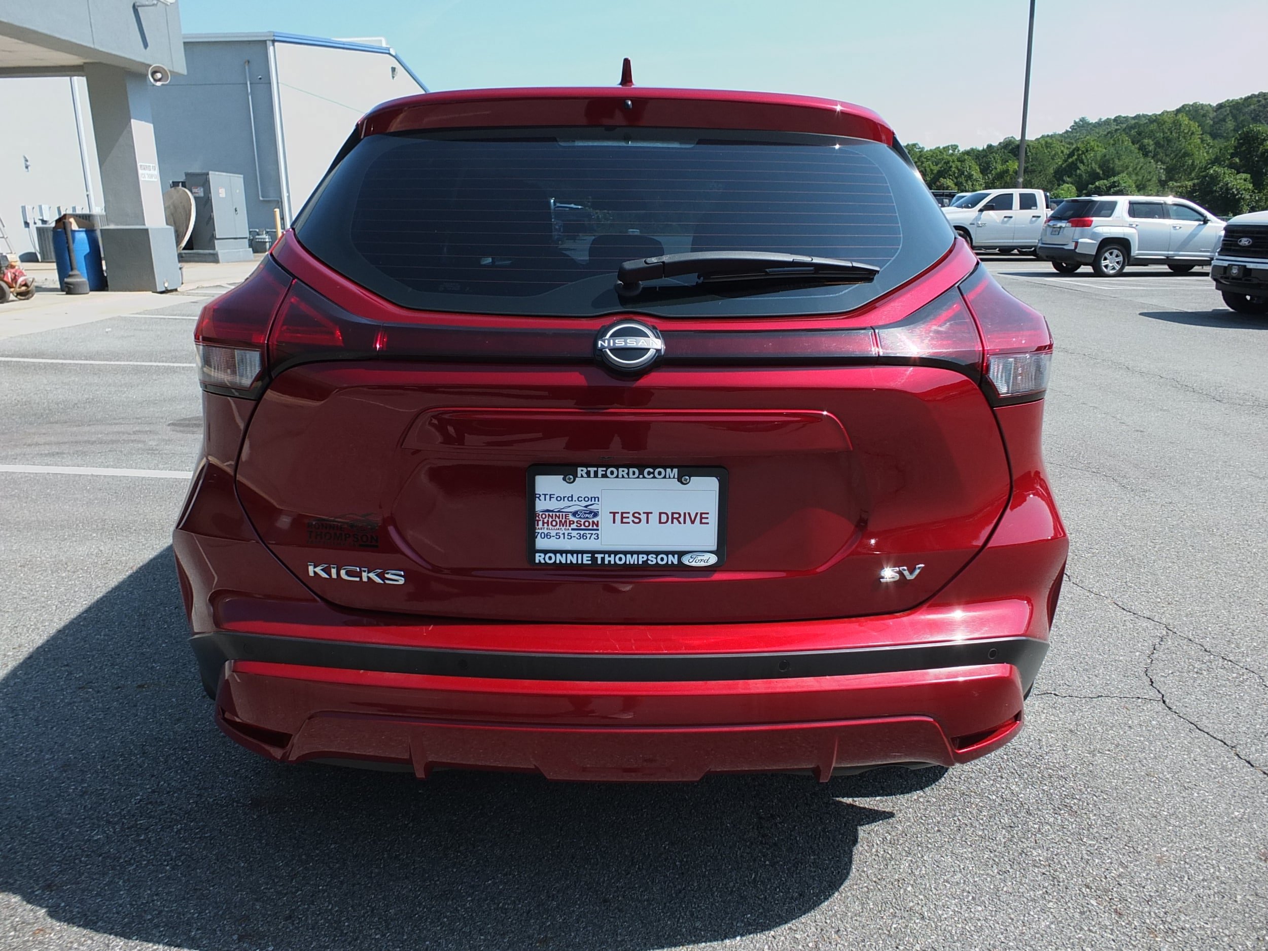 Used 2023 Nissan Kicks SV FWD image 4