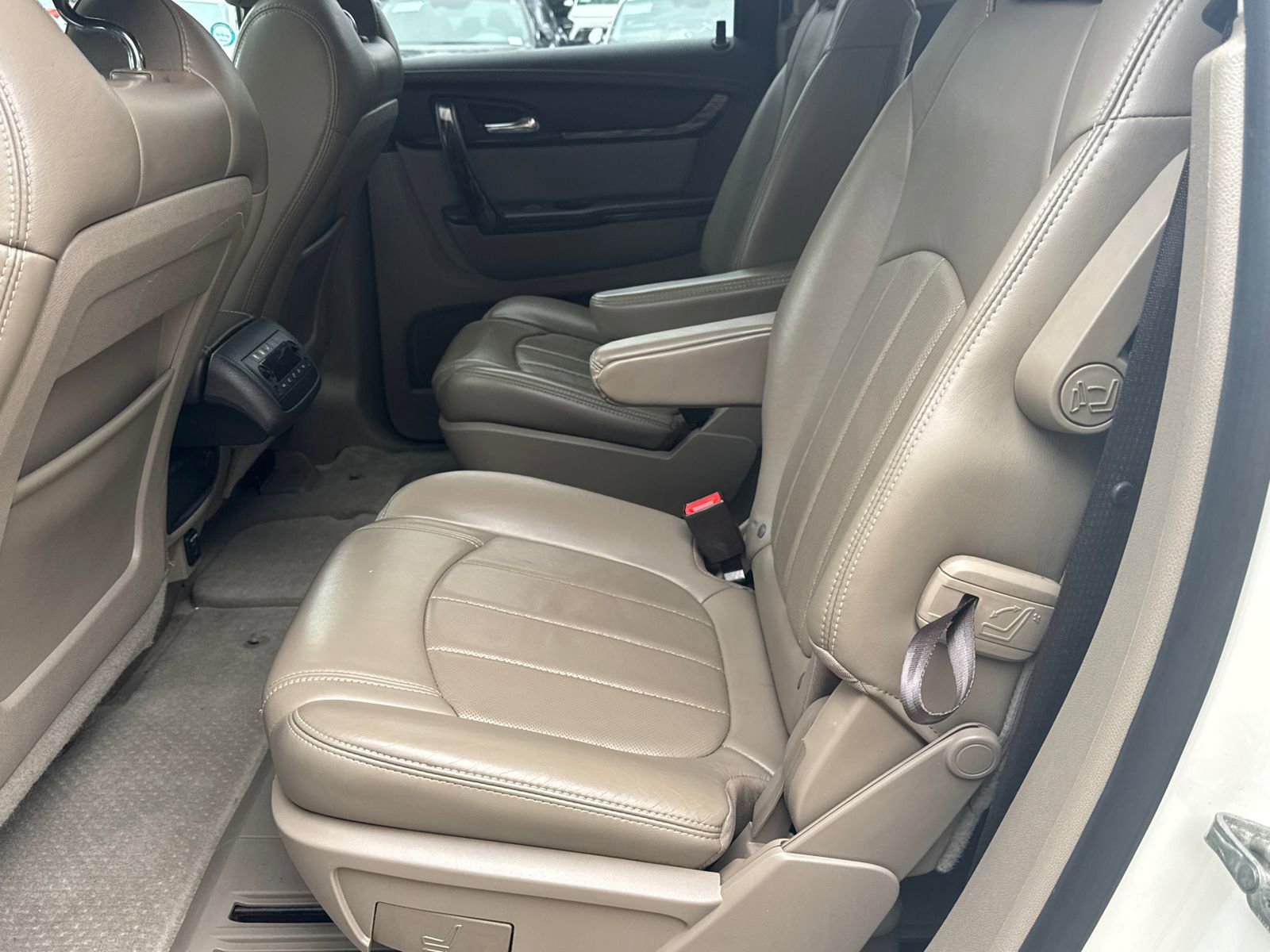 Used 2014 GMC Acadia Denali image 21