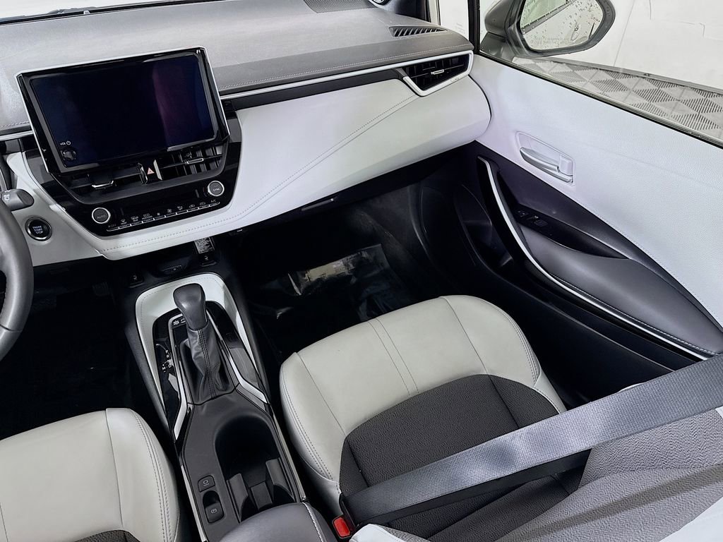 Certified 2025 Toyota Corolla XSE image 25