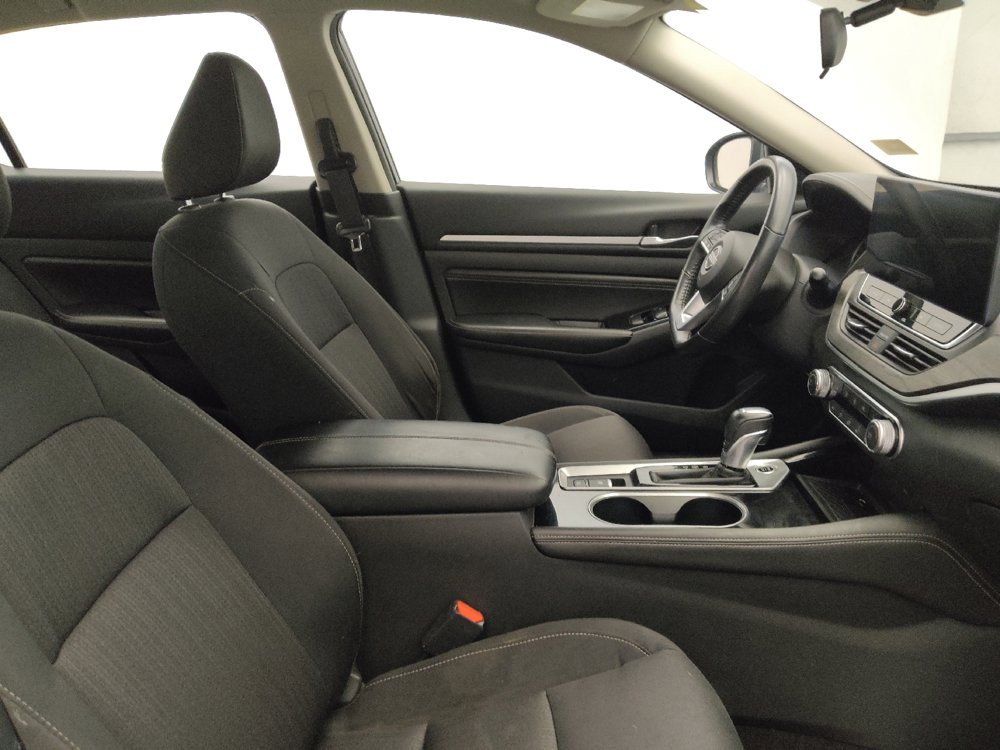 Used 2023 Nissan Altima 2.5 SV w/ SV Premium Package AWD/4WD image 21