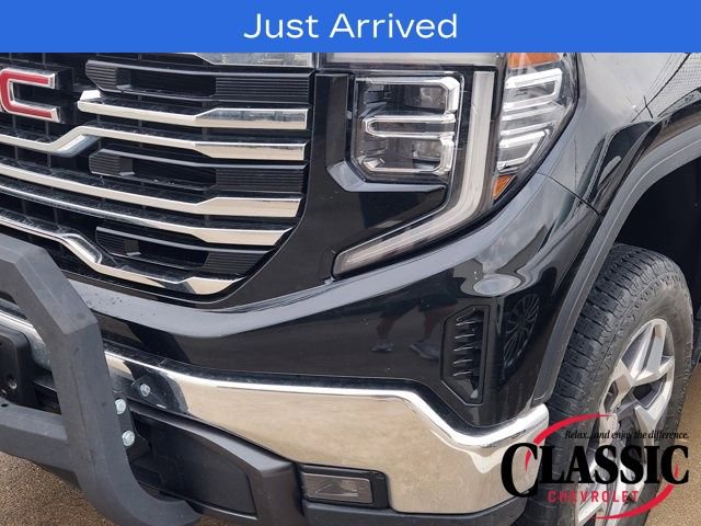 Used 2023 GMC Sierra 1500 SLT image 15