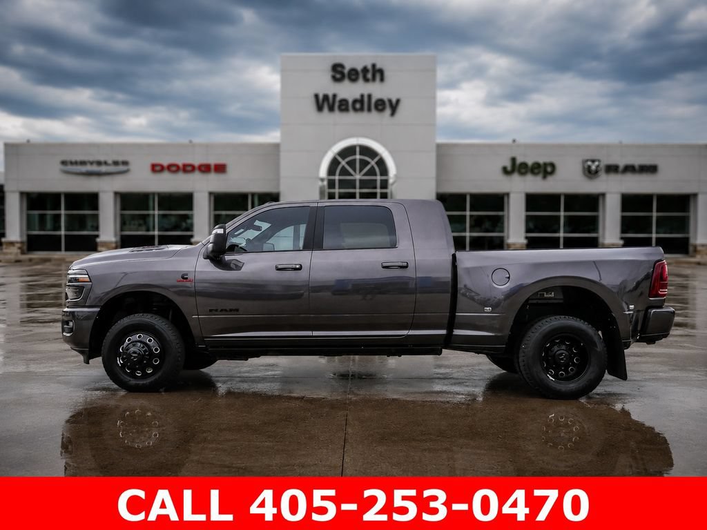 Used 2025 RAM 3500 Laramie AWD/4WD image 4