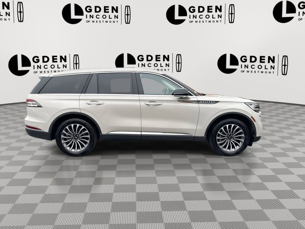 Used 2023 Lincoln Aviator Reserve w/ Elements Package Plus image 9