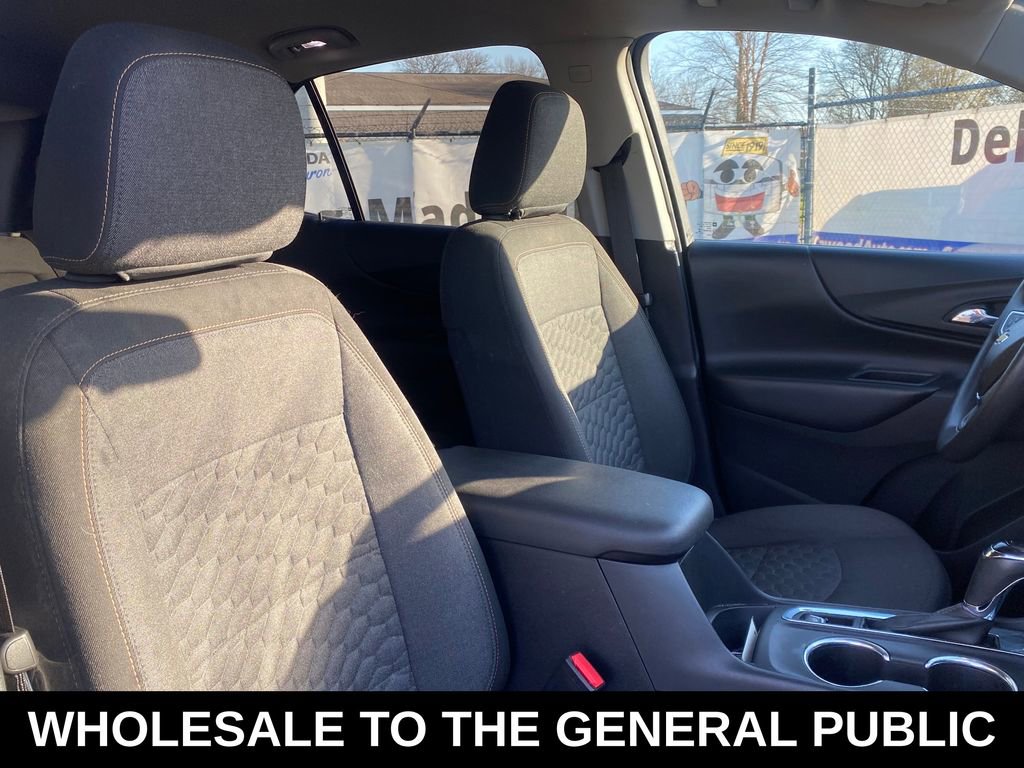 Used 2018 Chevrolet Equinox LT AWD/4WD image 16