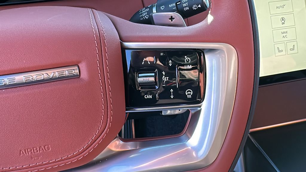 New 2025 Land Rover Range Rover SV image 14