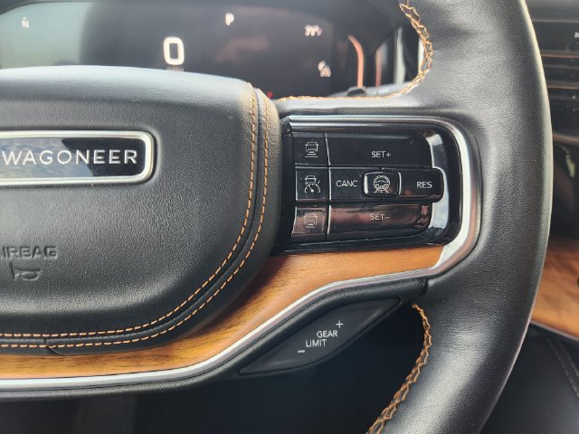 Used 2022 Jeep Grand Wagoneer Series III AWD/4WD image 31