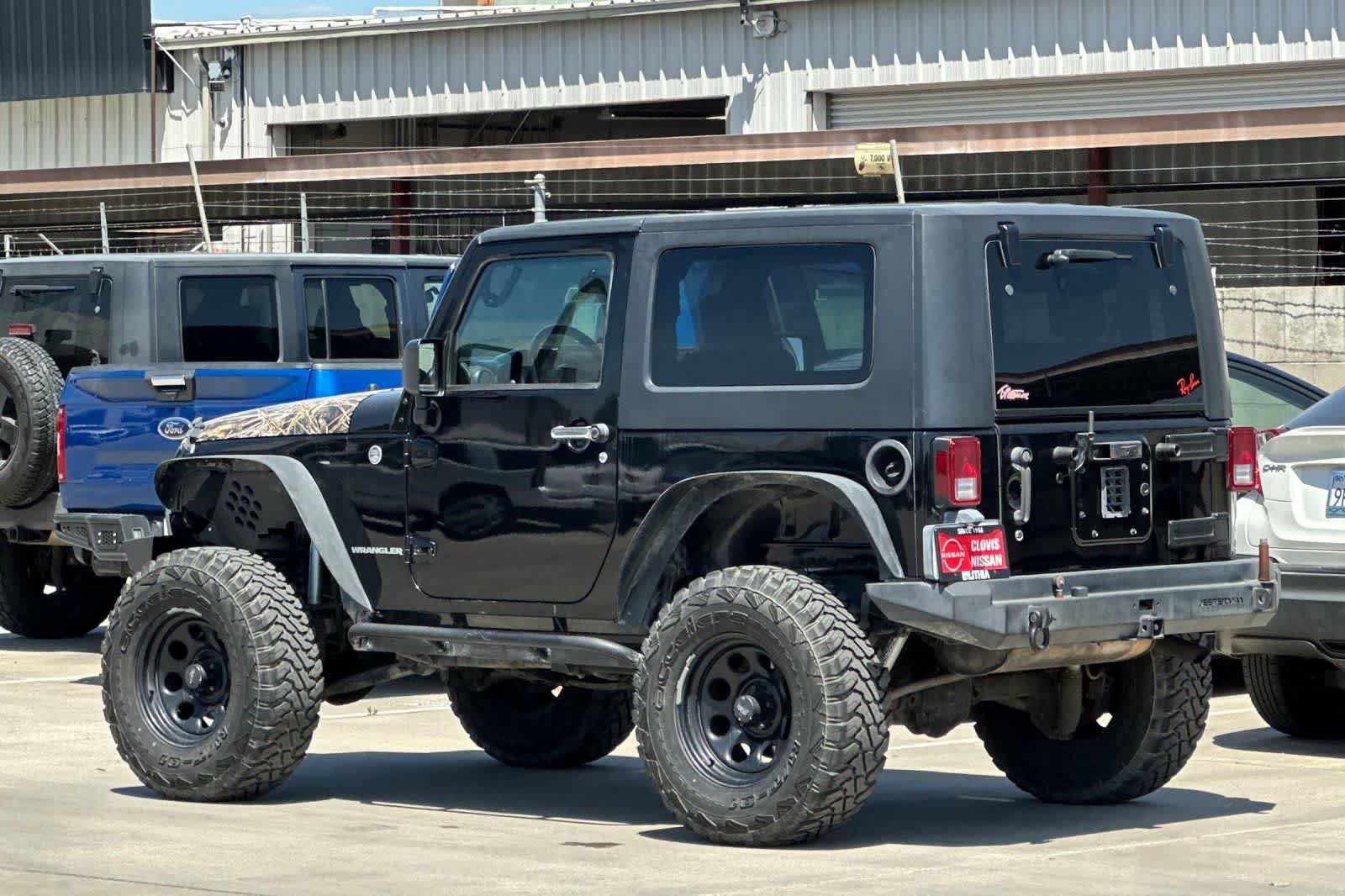 Used 2007 Jeep Wrangler Rubicon w/ Dual Top Group AWD/4WD image 6