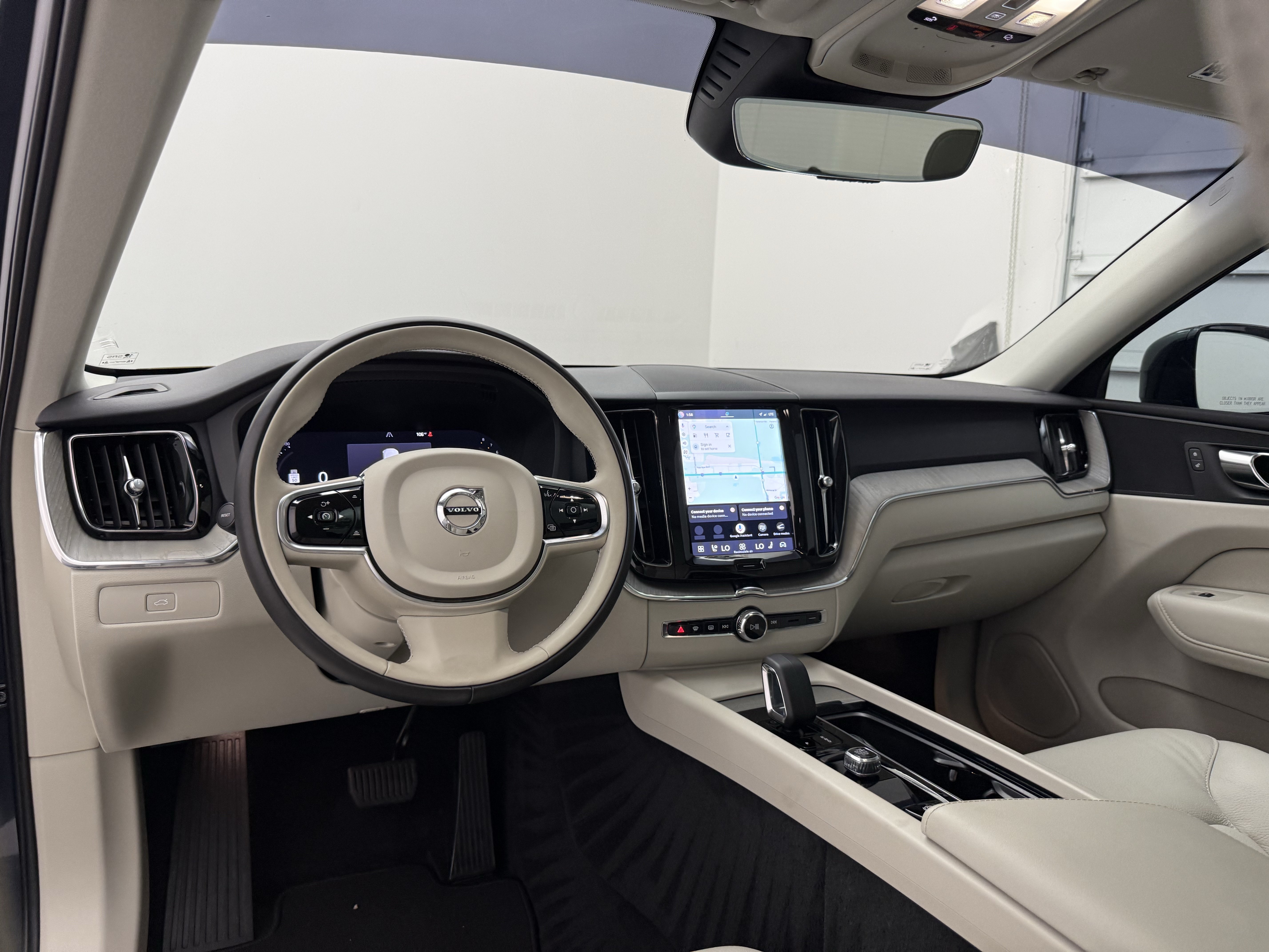 Used 2024 Volvo XC60 B5 Plus w/ Climate Package AWD/4WD image 23
