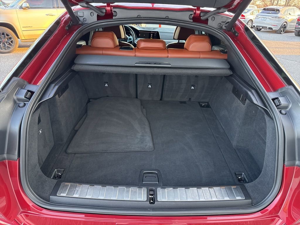 Used 2023 BMW X6 xDrive40i w/ M Sport Package AWD/4WD image 12