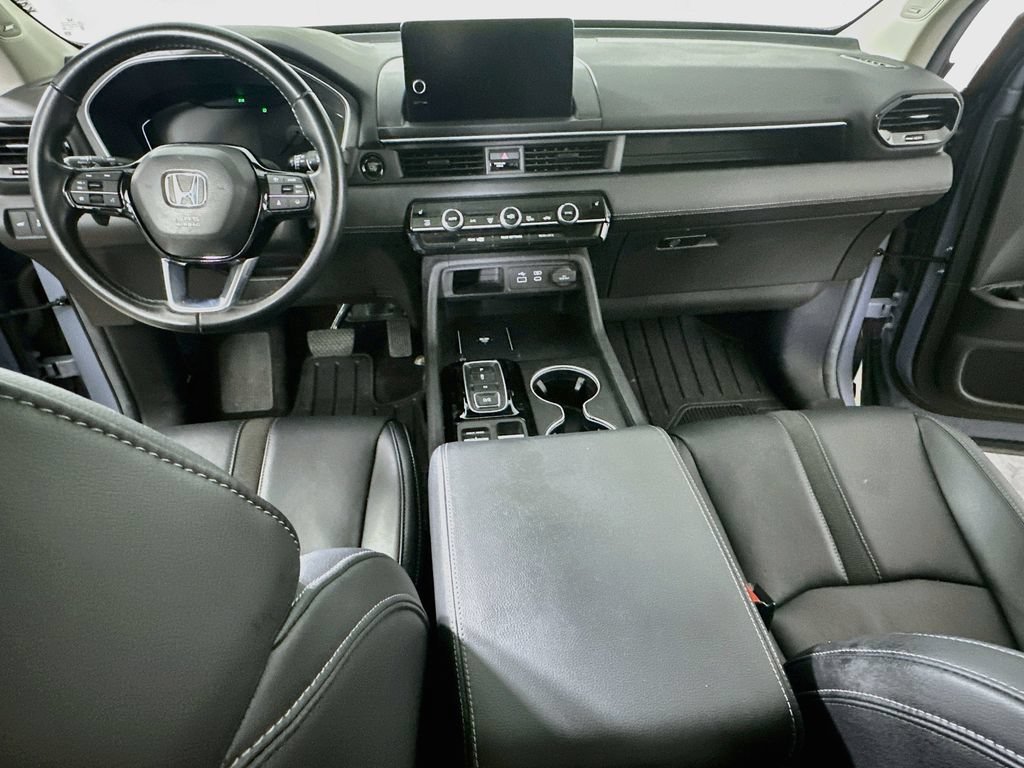 Used 2024 Honda Pilot Touring image 17
