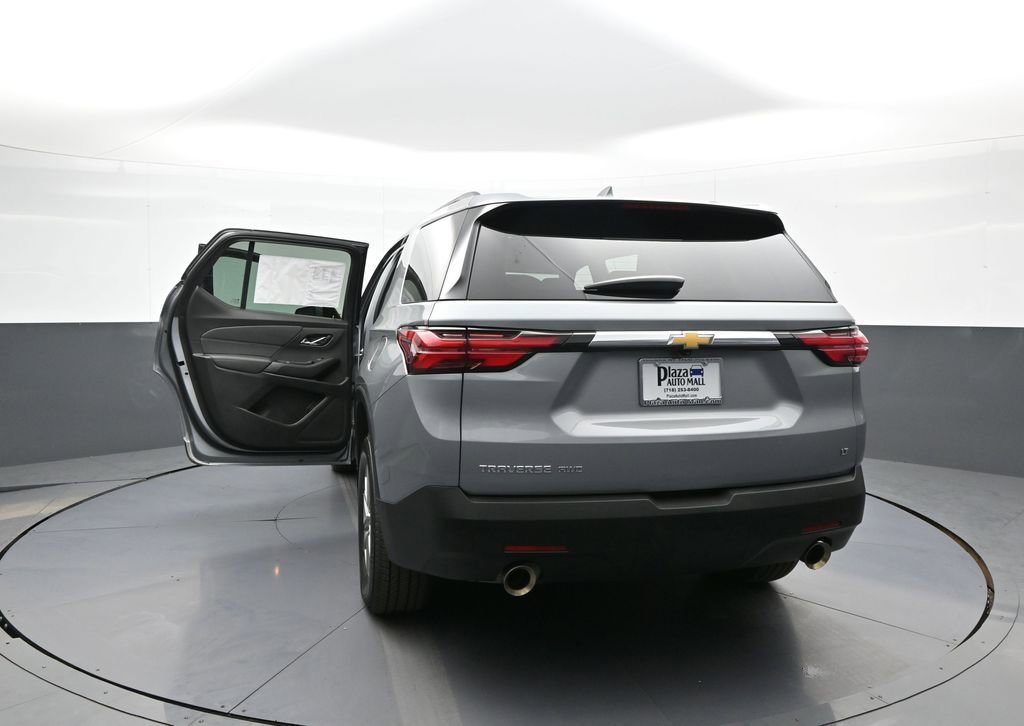 Used 2023 Chevrolet Traverse LT AWD/4WD image 48