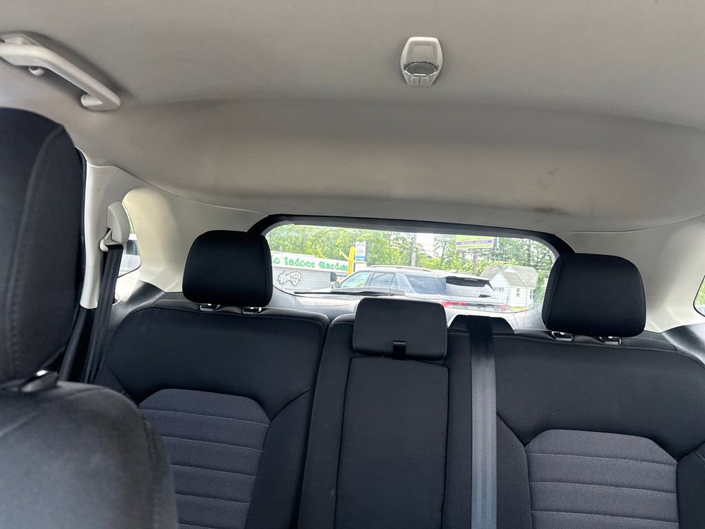 Used 2018 Ford Edge SE FWD image 35
