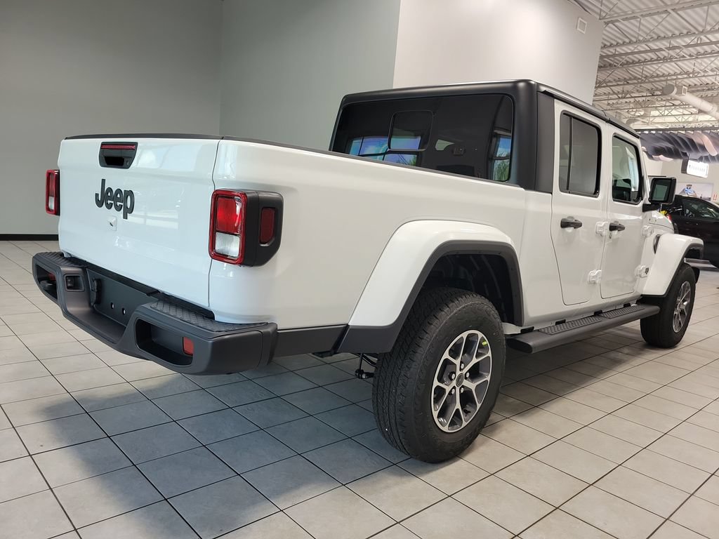New 2026 Jeep Gladiator Sport AWD/4WD image 7
