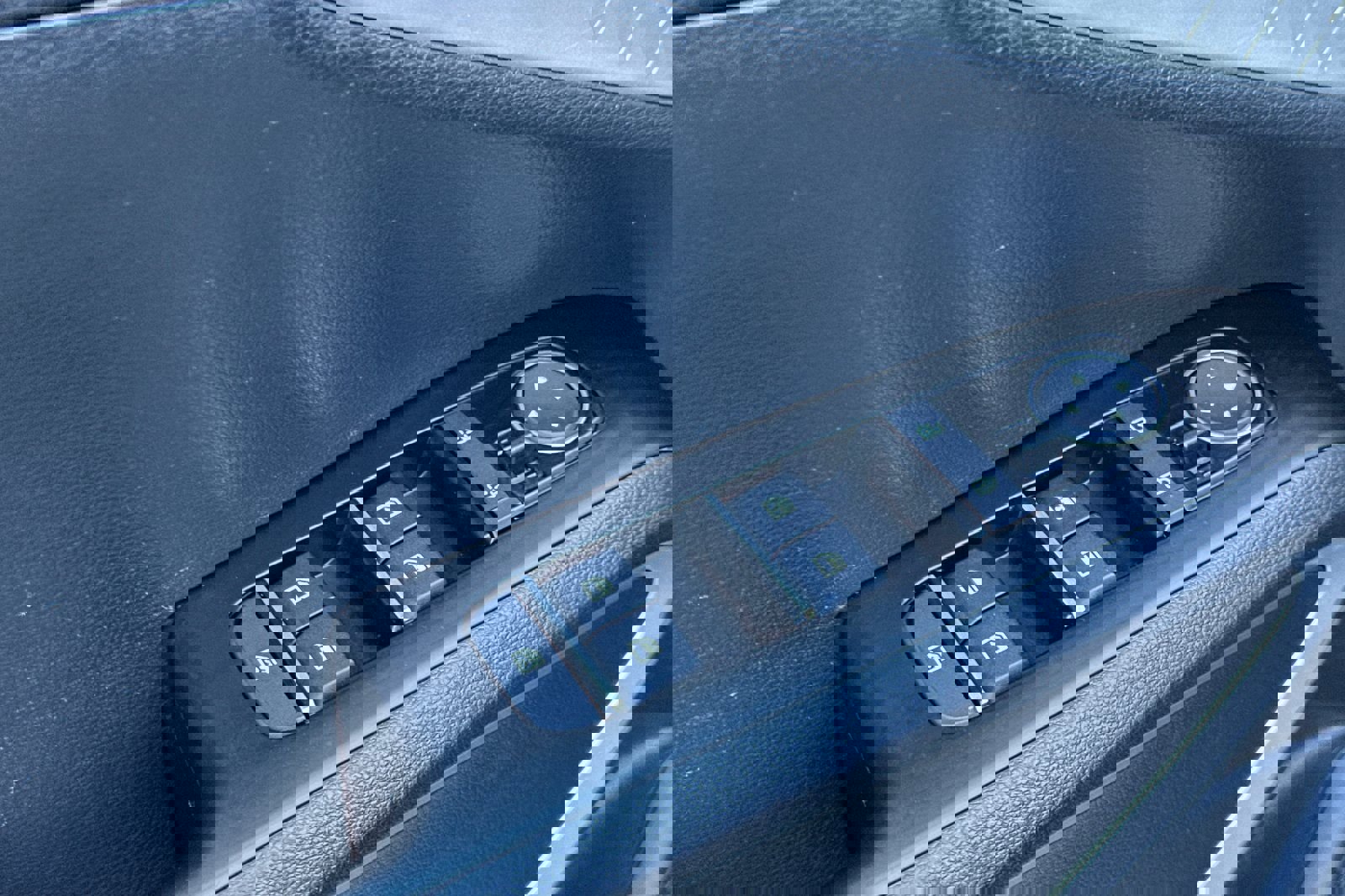 Used 2025 Kia Soul LX w/ LX Technology Package image 12