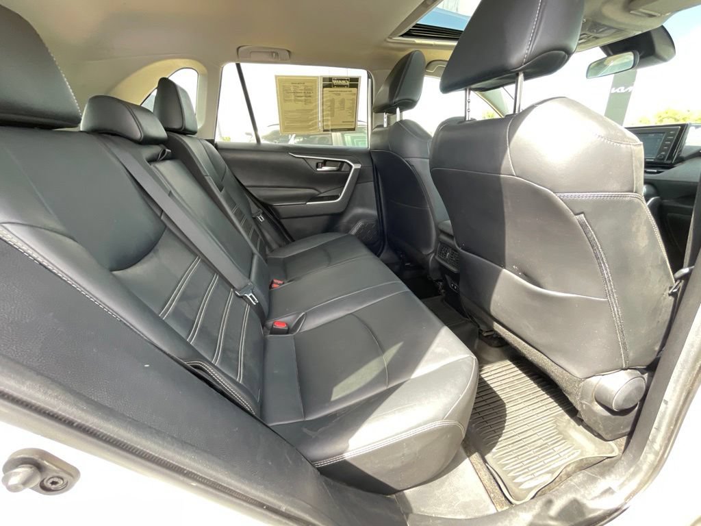 Used 2020 Toyota RAV4 XLE Premium FWD image 24