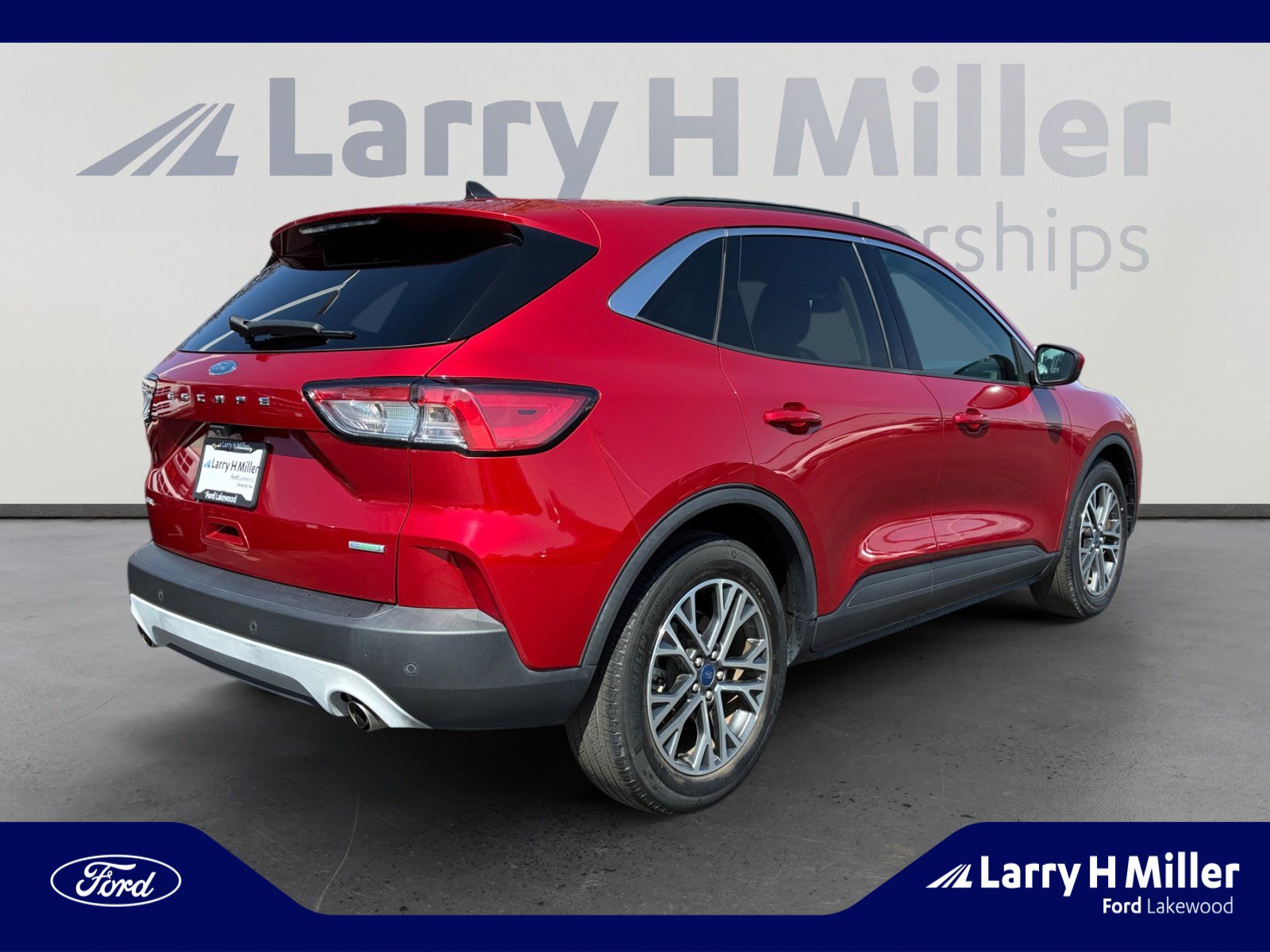 Used 2020 Ford Escape SEL FWD image 5