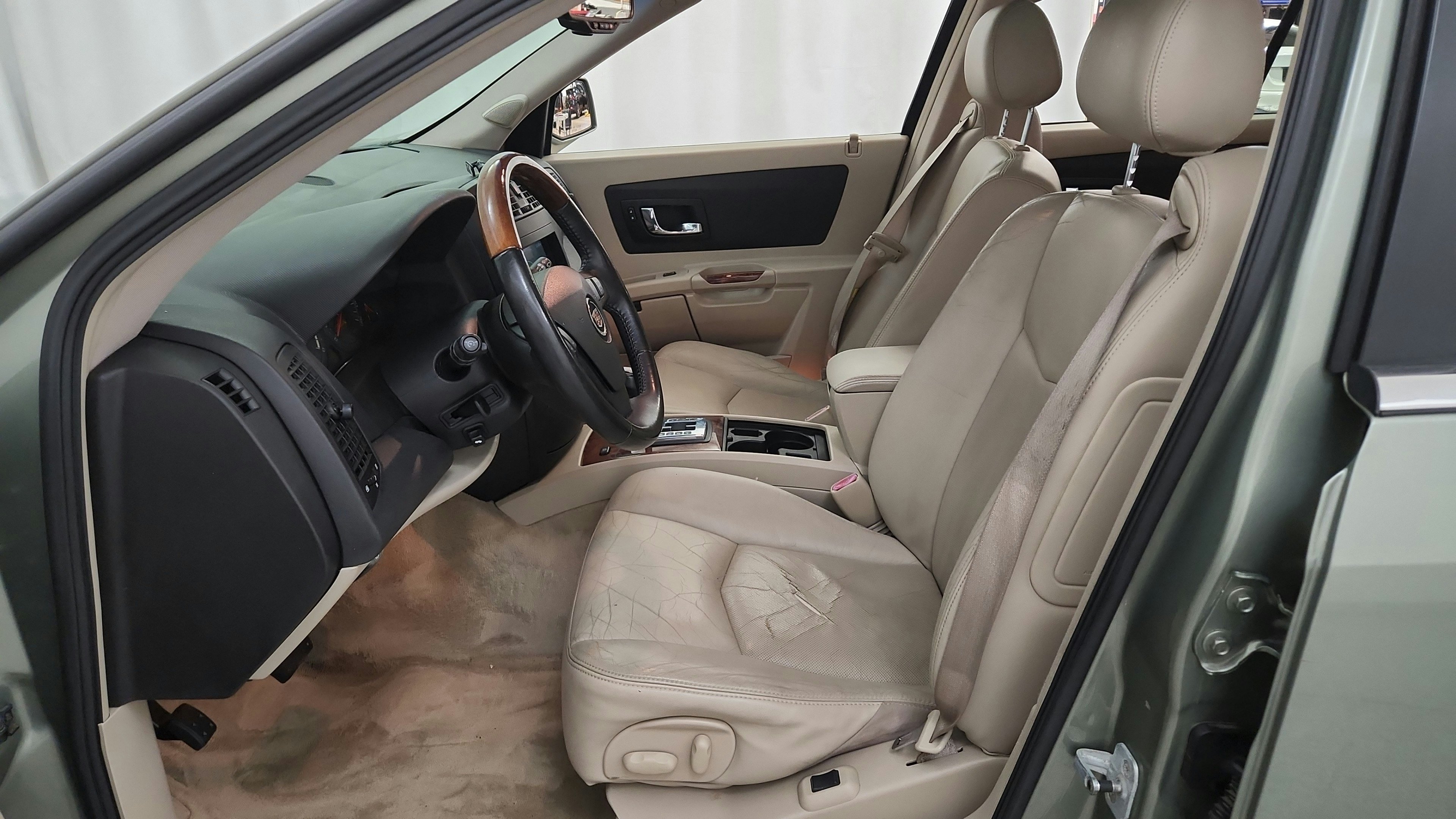 Used 2004 Cadillac SRX w/ Preferred Equipment Group AWD/4WD image 18