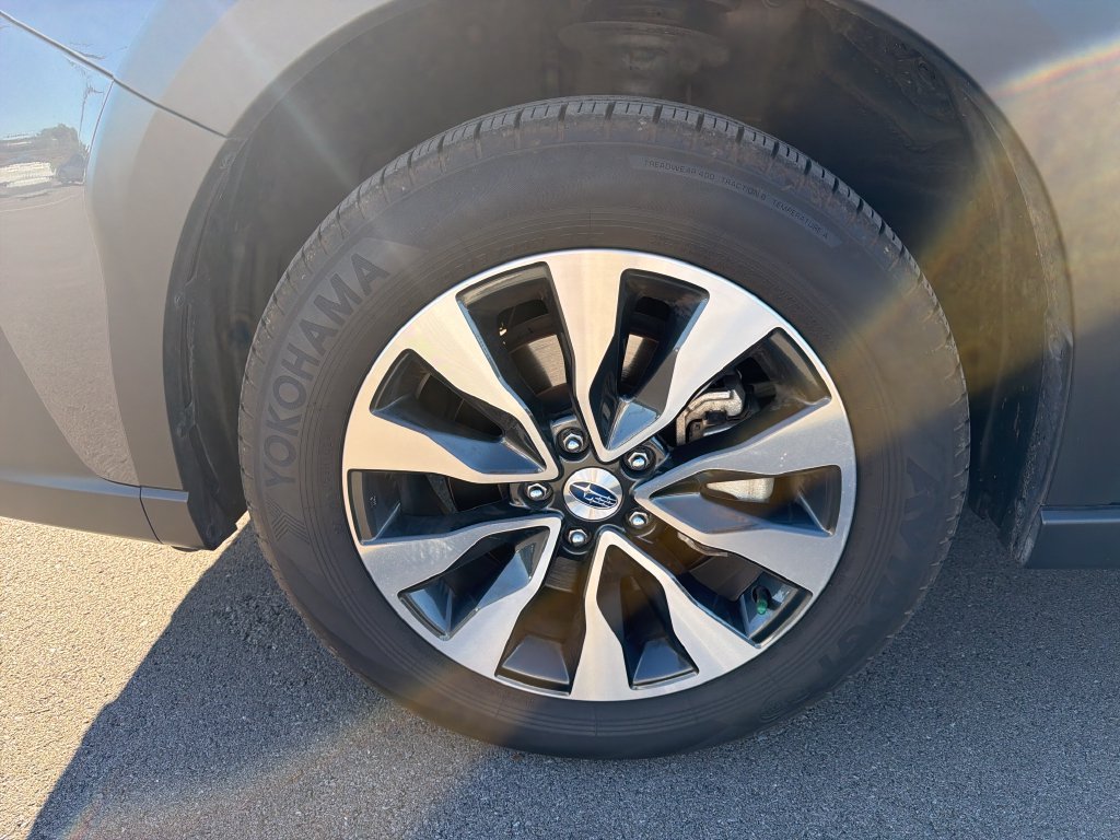 Used 2025 Subaru Outback Touring XT AWD/4WD image 2