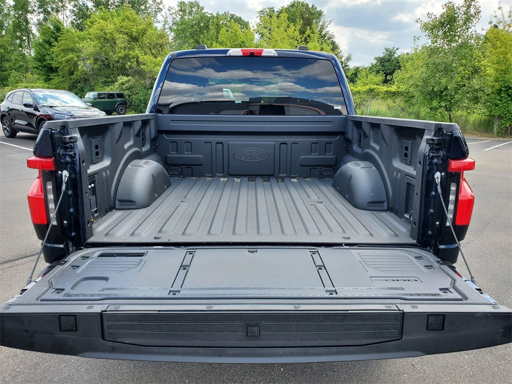 New 2025 Ford F150 Lightning Flash image 31