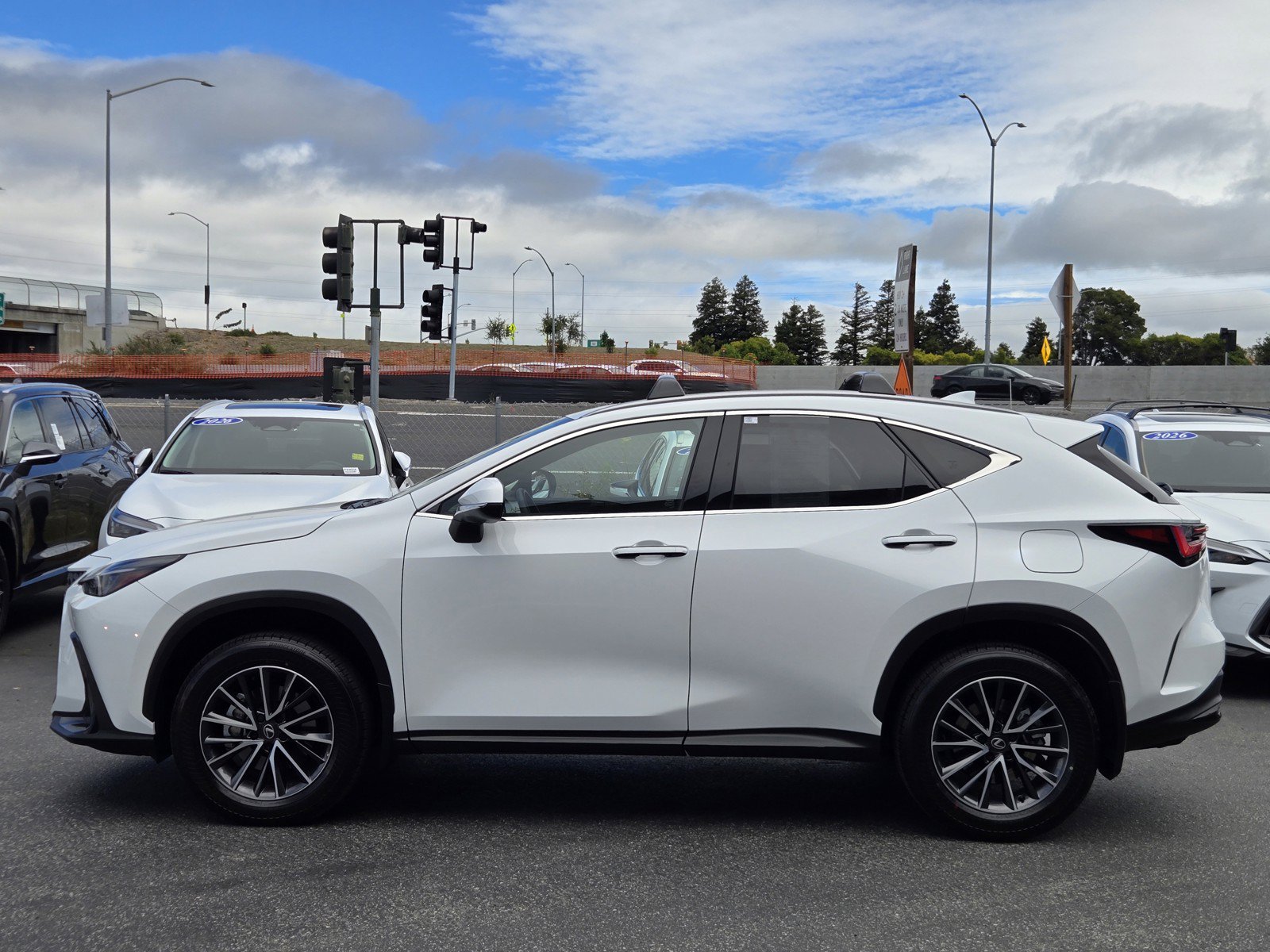 Certified 2026 Lexus NX 350h AWD w/ Accessory Package (2T) image 7