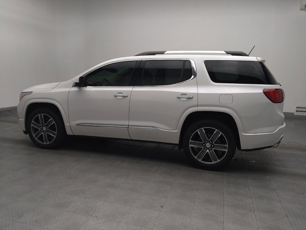 Used 2017 GMC Acadia Denali w/ Technology Package FWD image 3