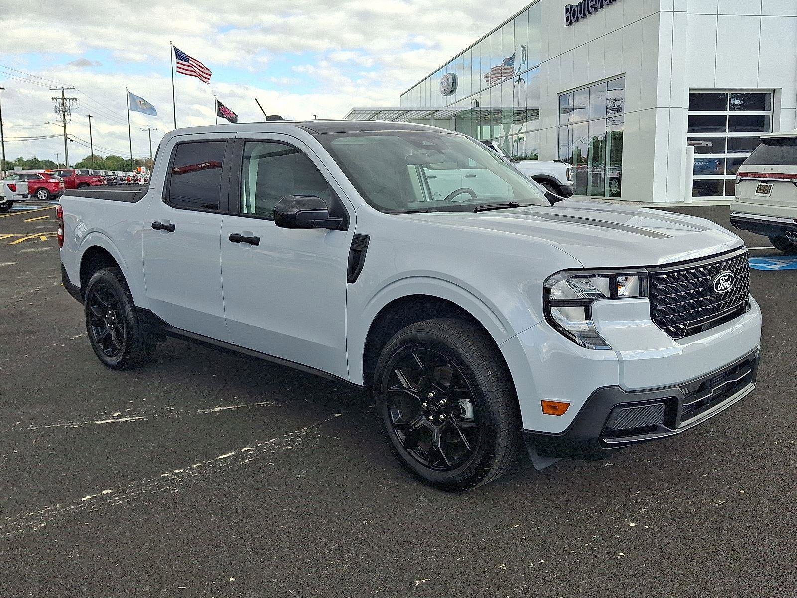 Used 2025 Ford Maverick XLT w/ XLT Luxury Package image 5