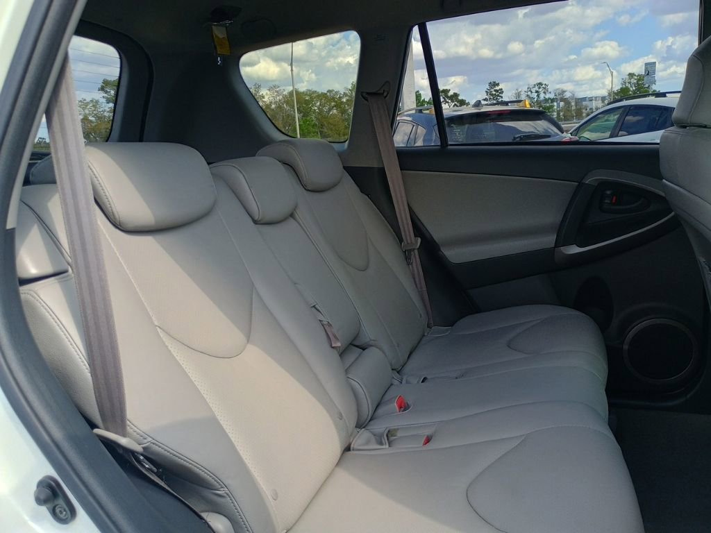 Used 2007 Toyota RAV4 Limited image 21