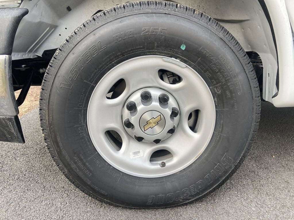 New 2024 Chevrolet Express 3500 w/ Power Convenience Package RWD image 27