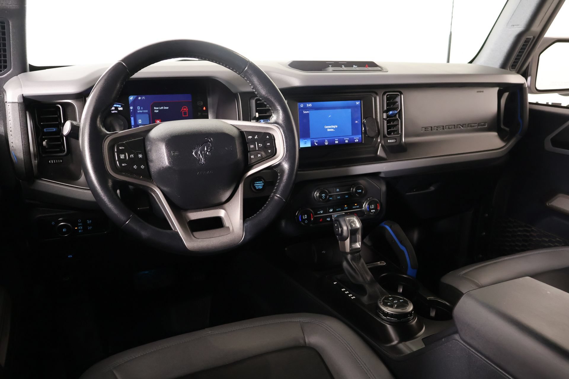 Used 2023 Ford Bronco Black Diamond AWD/4WD image 2