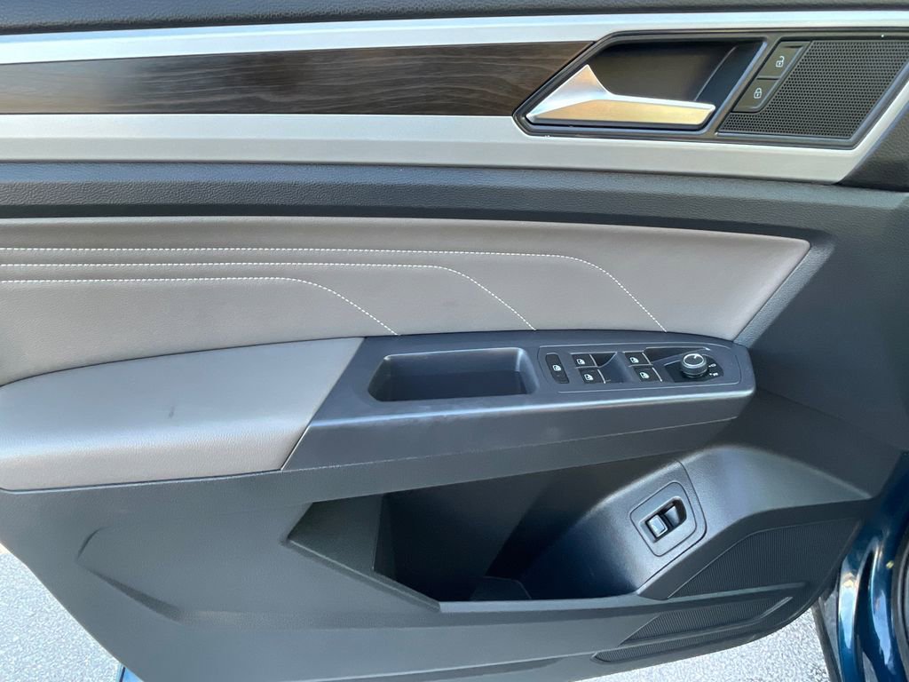 Used 2021 Volkswagen Atlas SE image 27